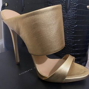 Gold Giuseppe Mules